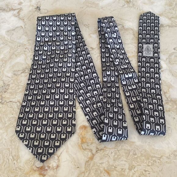 Gucci 100% Silk Monogram Tie - Picture 2 of 10